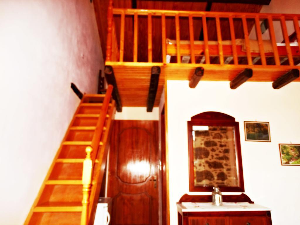 Akrotainaritis Yerolimin Habitación foto